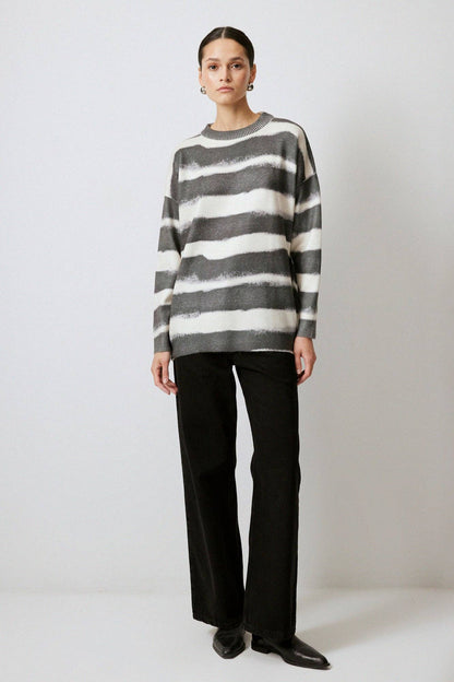 SOFT TEXTURED HIGH NECK STRIPED SWEATER: Black