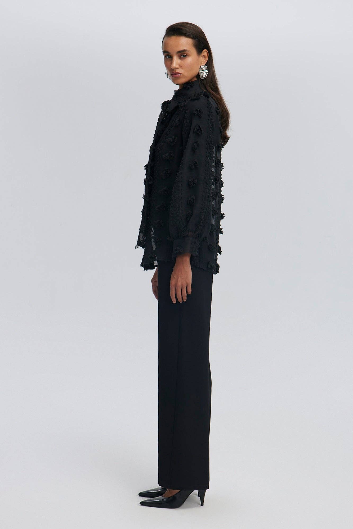 FLORAL LACE ORGANZE SHIRT: Black